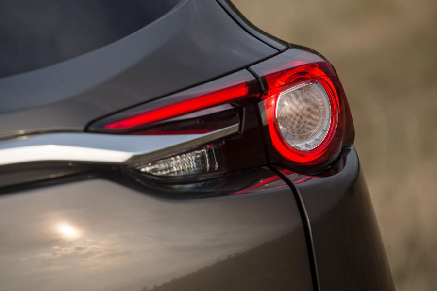 Детали экстерьера Mazda CX-9 2017 года  (CIS) (фото 7 из 36)